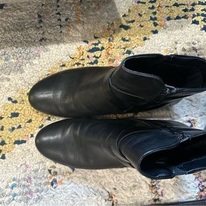 ECCO ABALONE BLACK BOOTS NEW